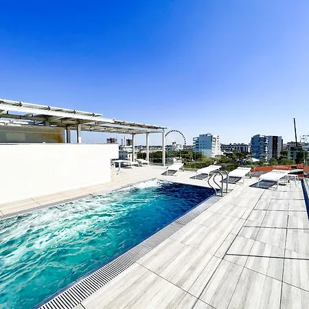Apartment Vega Palace - Piscina Vista Mare In Attico, A Pochi Passi Dal Mare Lido di Jesolo