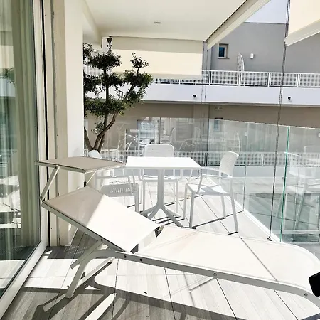 Apartman Vega Palace - Piscina Vista Mare In Attico, A Pochi Passi Dal Mare